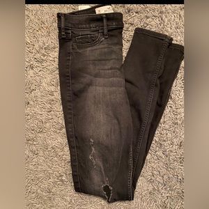 Hollister jeans size 4
